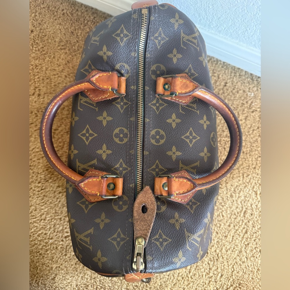 LOUIS VUITTON Monogram Speedy Handbag AUTHENTIC - Picture 5 of 11